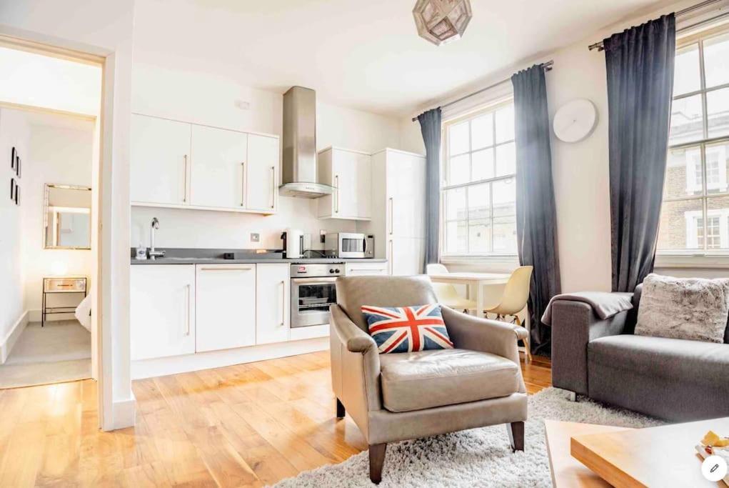 Warwick Sq, Апартаменты *